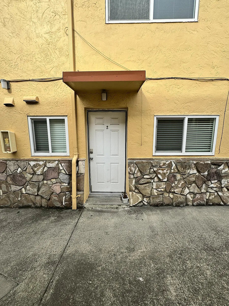 Building Photo - 2019 7th St #2