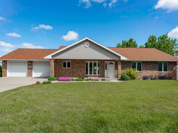 6109 Willow Brook Dr, Asbury, IA 52002