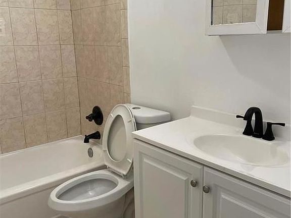 5th image of 845 NW 46th Ave #845