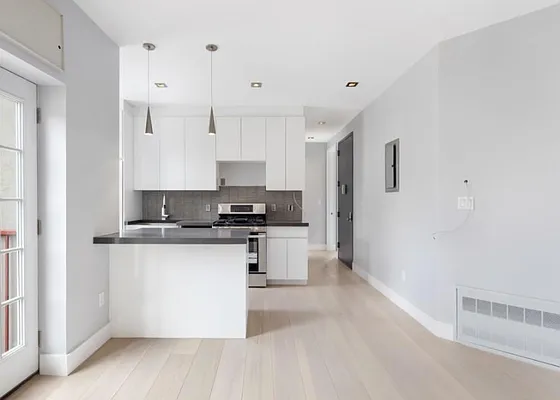 Rented by REAL New York | media 29