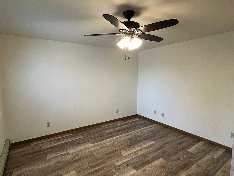 2720 Washington Ave — Photo 8