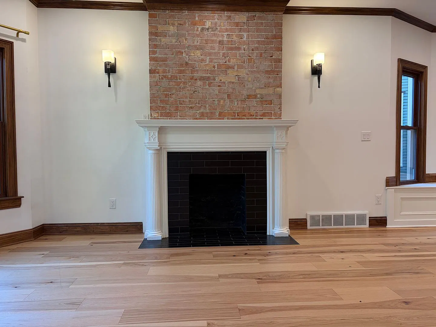 518 Linwood — Photo 3