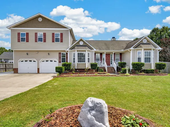 7425 Blannie Farms Ln, Willow Spring, NC 27592