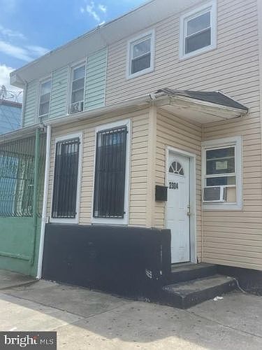 2nd image of 2304 Carman St