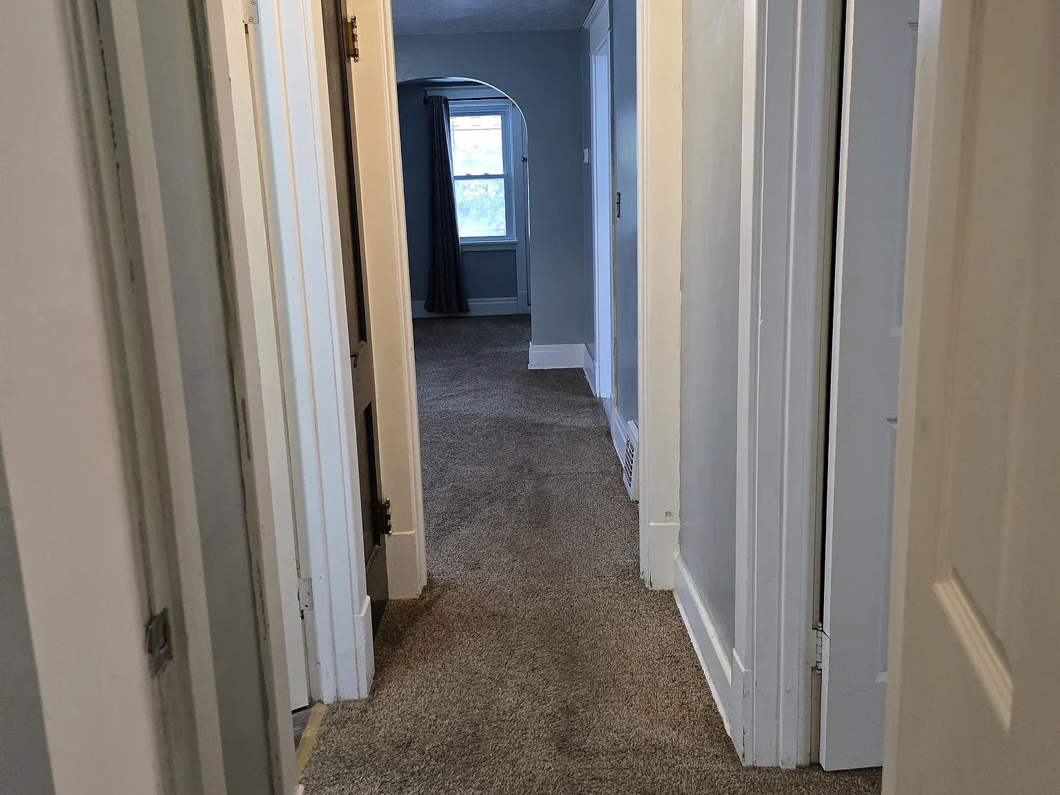 2 bed, $1,300 — Photo 3