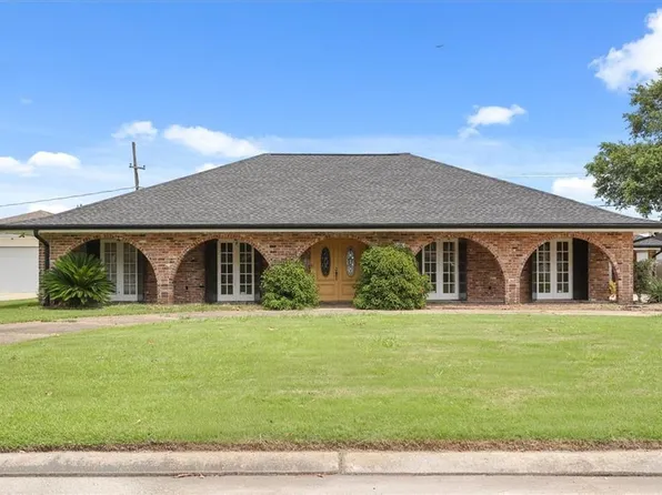 205 Fort Jackson St, Belle Chasse, LA 70037