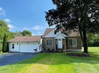 134 Maple Ave, Chardon, OH 44024