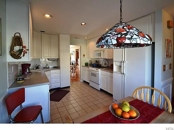 5th image of 218 Gair St