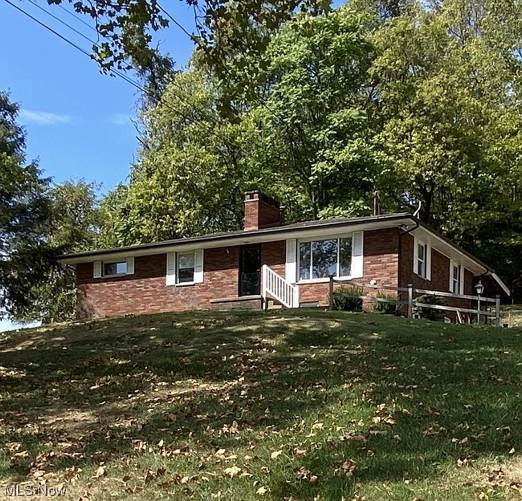 1st image of 2516 Valley View Dr