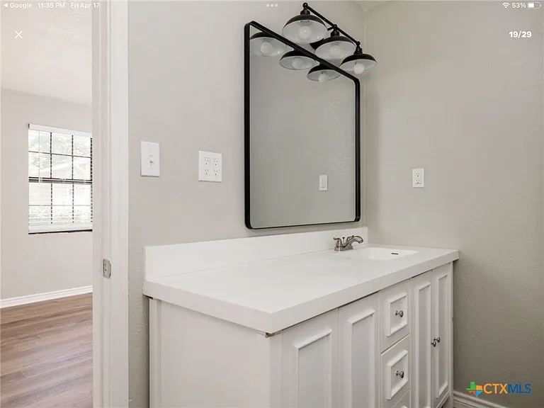 207 W 14th Ave — Photo 9