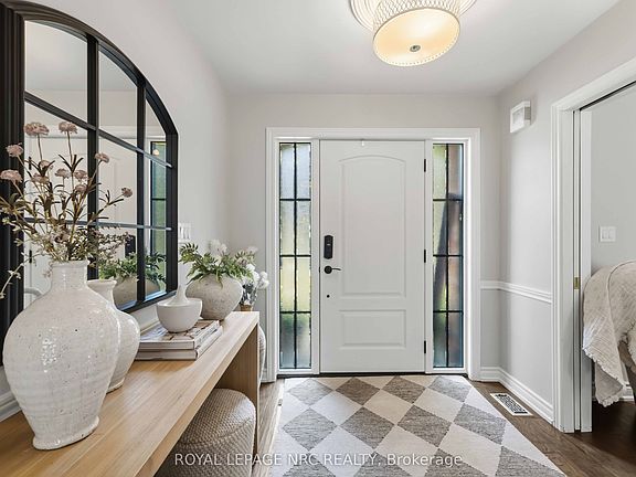 4th image of 42 Foresthill Cres