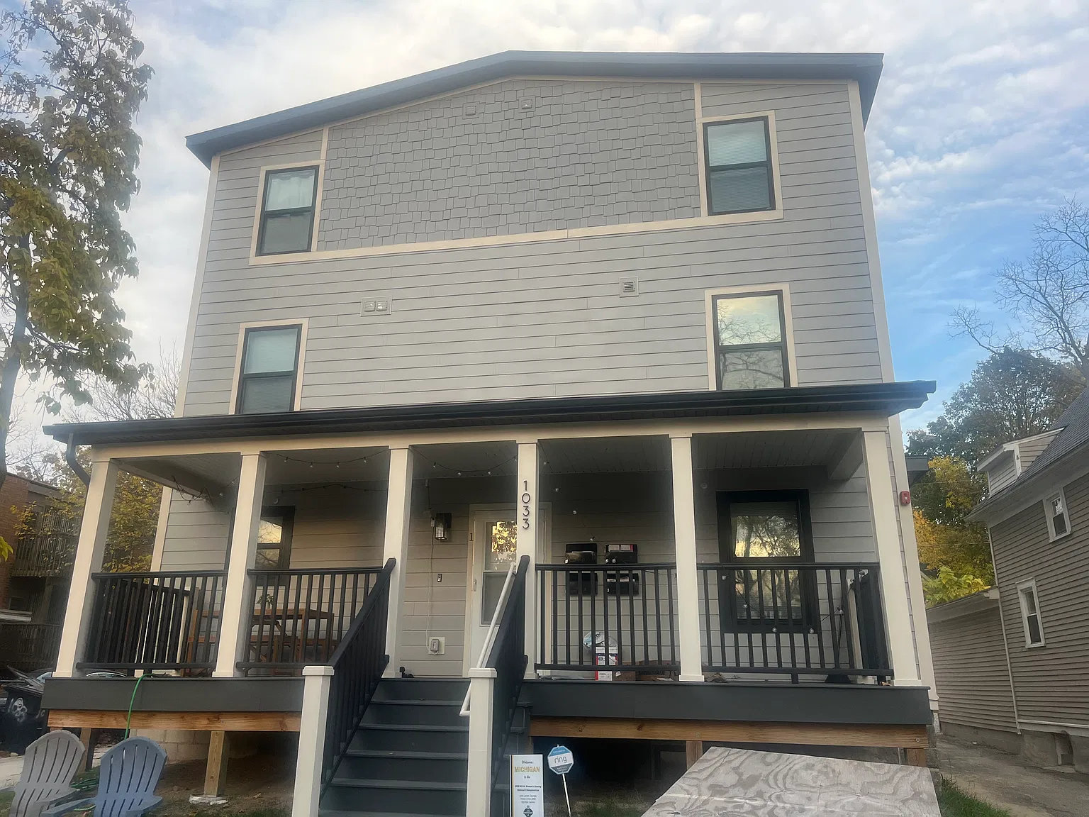 1033 Packard St — Photo 2