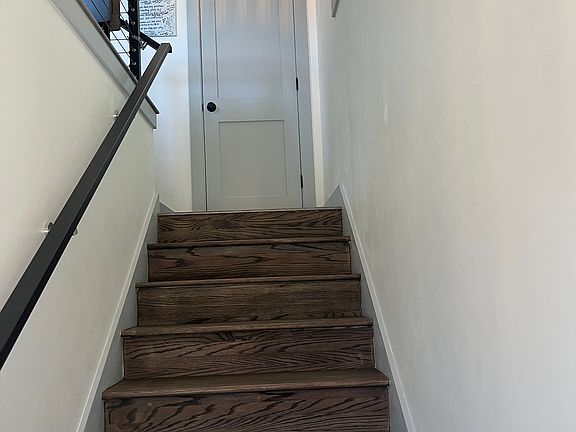 3rd image of 2106B Grantland Ave