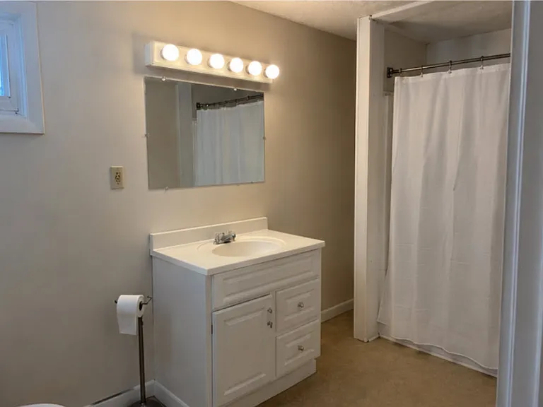 17 Berkshire Ave — Photo 4