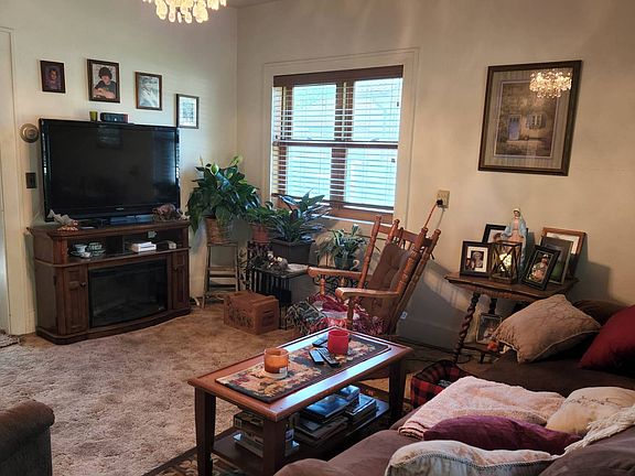3rd image of 303 7th St