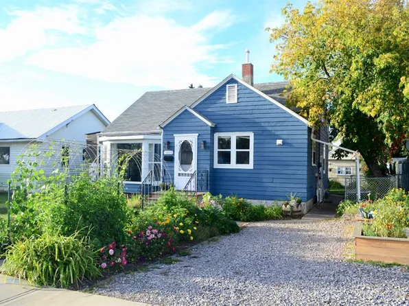 5028 S 44th St, Innisfail, AB T4G 1L5