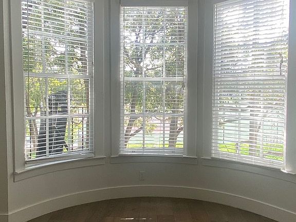 3rd image of 1428 Steiner St #4