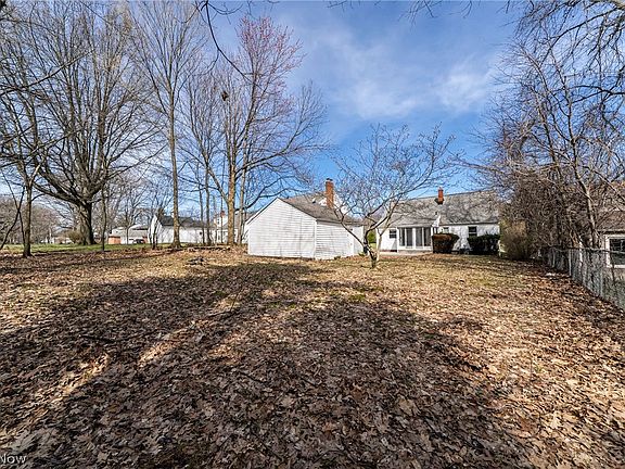 4th image of 23614 Cedar Rd