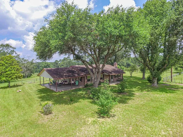 899 J Hickman Rd, Leggett, TX 77350