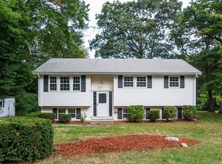 24 Walton St, Billerica, MA 01821