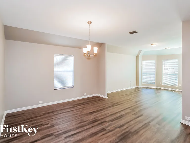 12721 Carpenter Ln — Photo 5