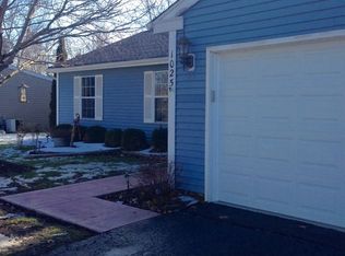1025 Wembley Dr, Island Lake, IL 60042