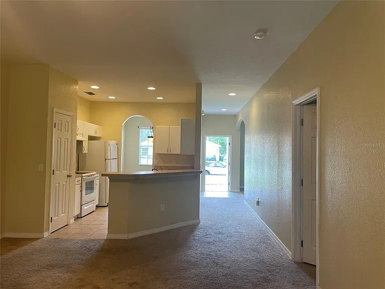 1818 Governor Ave — Photo 2