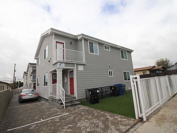 4th image of 3672 Percy St #10