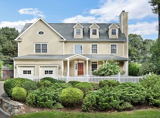 21 Summit Rd, Riverside, CT 06878