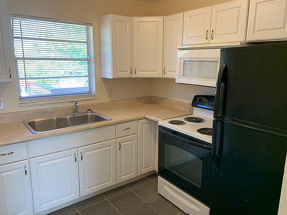 4th image of 19080 NE 3rd Ct APT 316