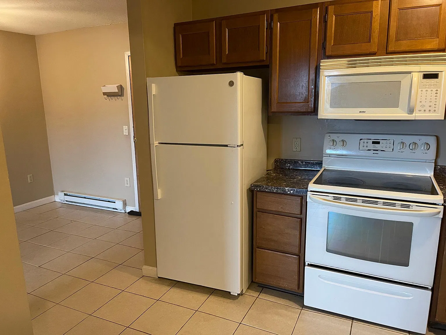 2 bed, 928 sqft, $2,000 — Photo 4