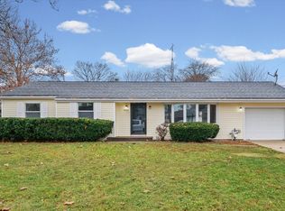 1821 Alder Ln, Champaign, IL 61821