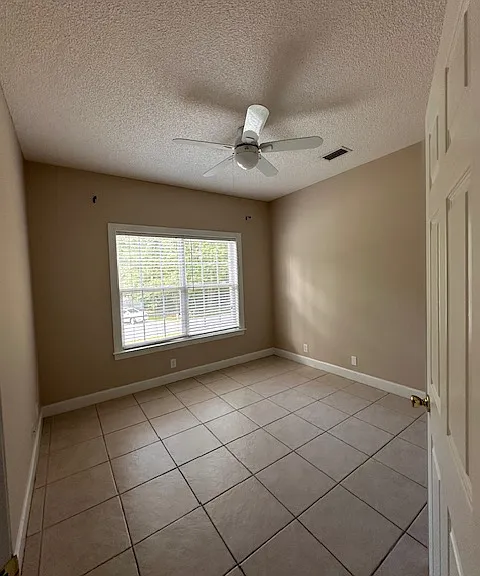 135 Palmera Ln — Photo 9