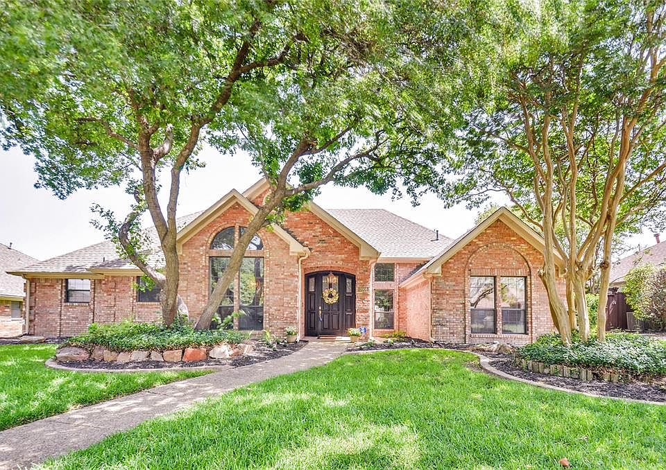 1st image of 2608 Cobre Valle Ln