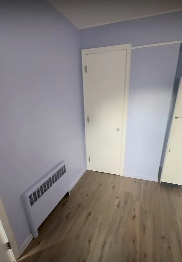 2421 Riverside Dr — Photo 2
