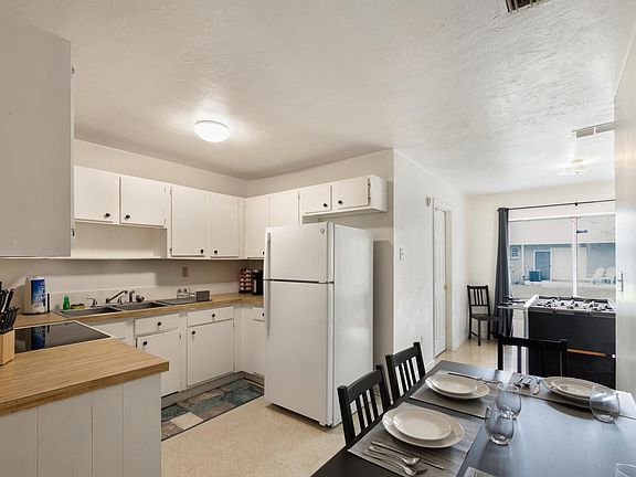 2nd image of 3409 SE 21st Ave