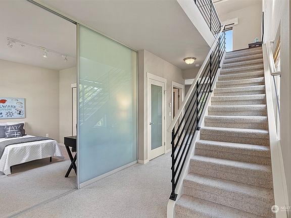 4th image of 1926 18th Avenue NE #B