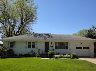 401 Valley Rd, Papillion, NE 68046