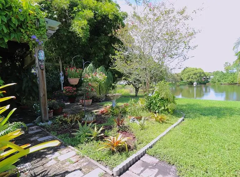 5239 Eagle Dr — Photo 10