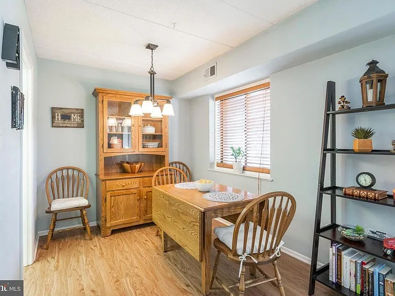 20 Dougherty Blvd #J3 — Photo 5