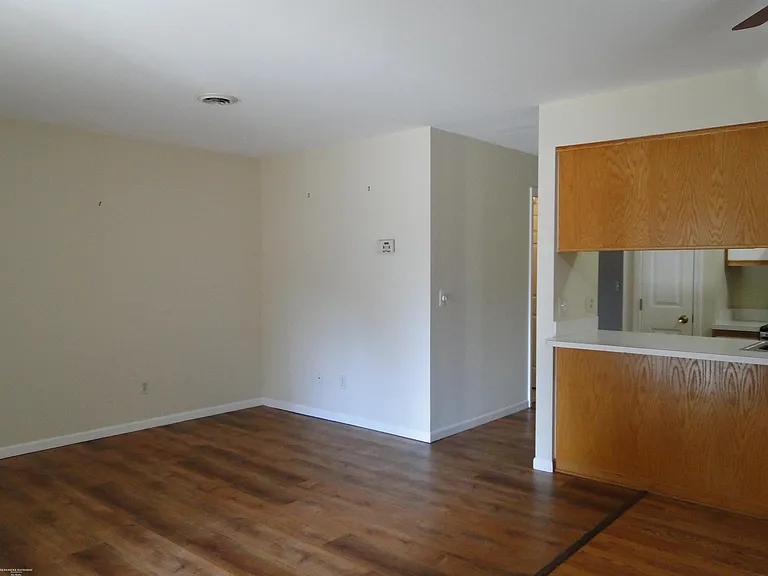 29842 Utica Rd — Photo 15