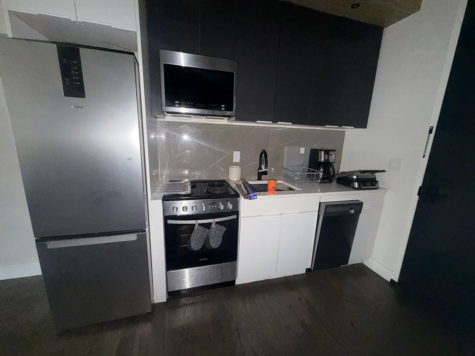Studio, 500 sqft, $1,950 — Photo 1