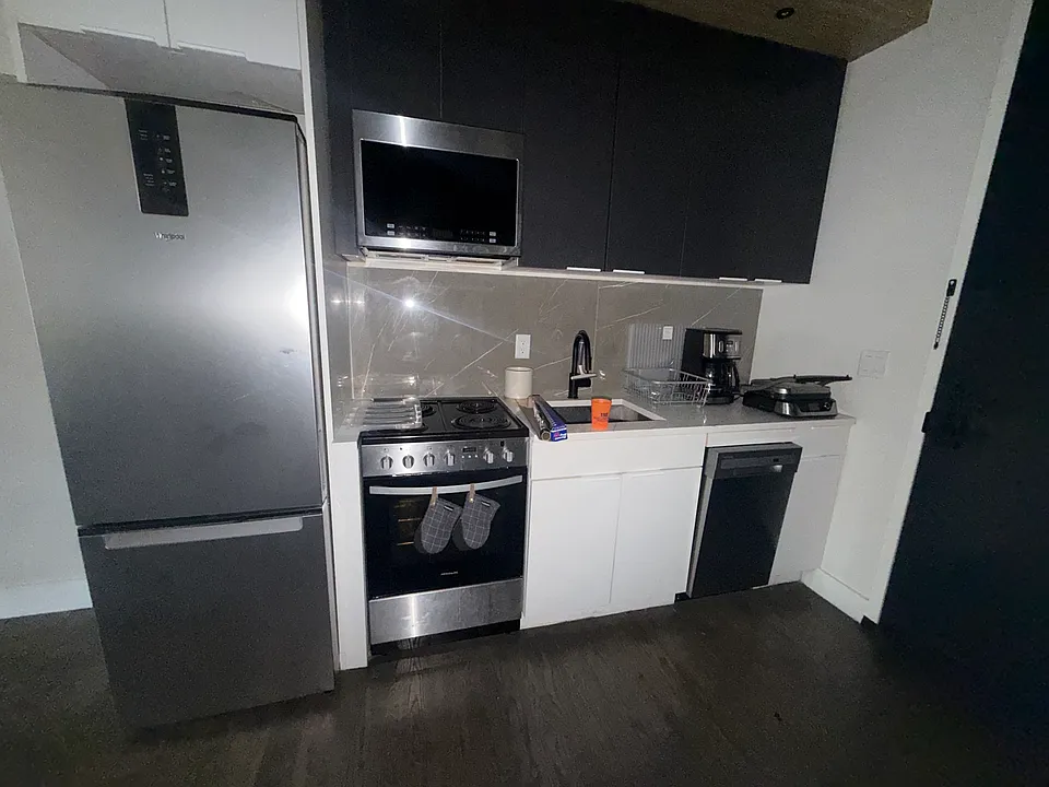 63 Irving St #303C