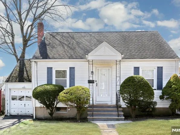 112 Lake St, Bergenfield, NJ 07621