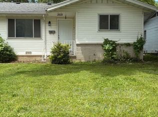 2605 E Linwood St, Springfield, MO 65804