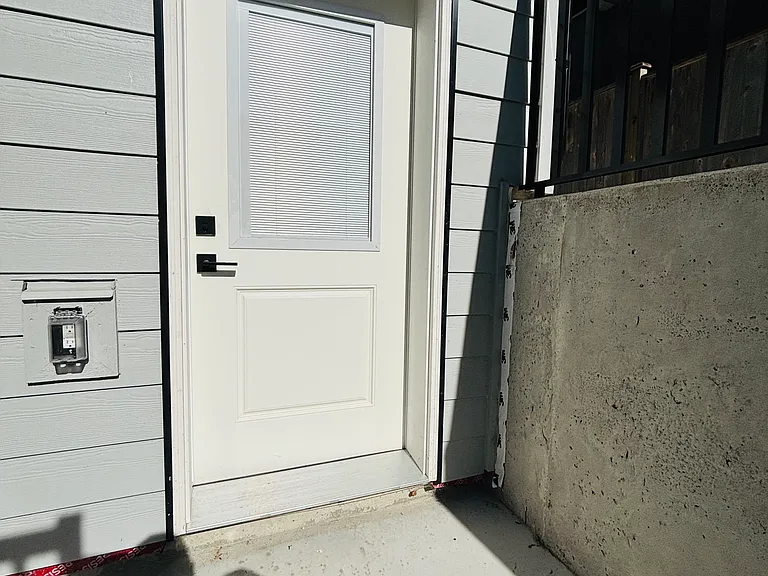 5561 Lancaster St #2 — Photo 14