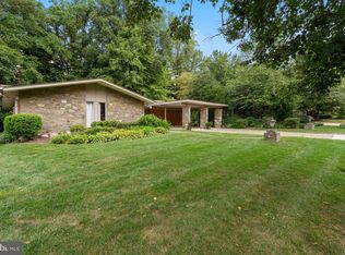 6252 Clearwood Rd, Bethesda, MD 20817