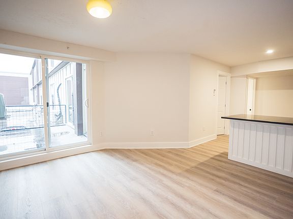 3rd image of 105 W Park St #108