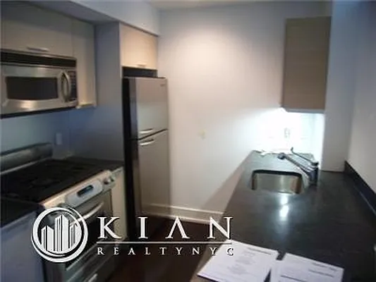 Rented by Kian Realty | media 3