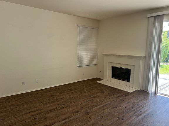 5th image of 1404 La Culebra Cir